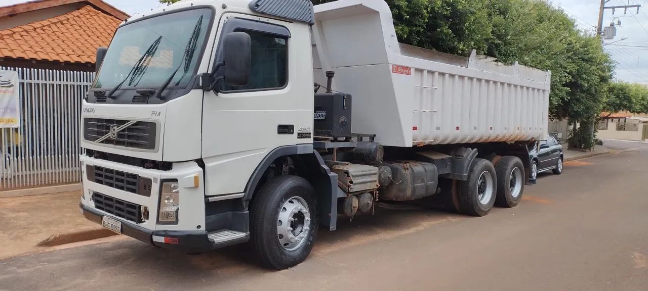 Caminhão Volvo FM 420 - Foto 2