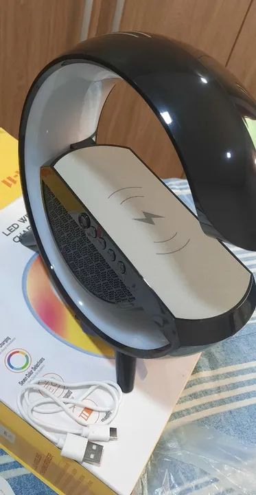 Caixa de Som Bluetooth com Carregador Wireless e Luz LED - Foto 4