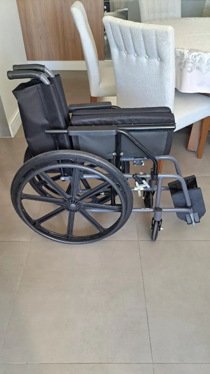Cadeira de rodas - Foto 3