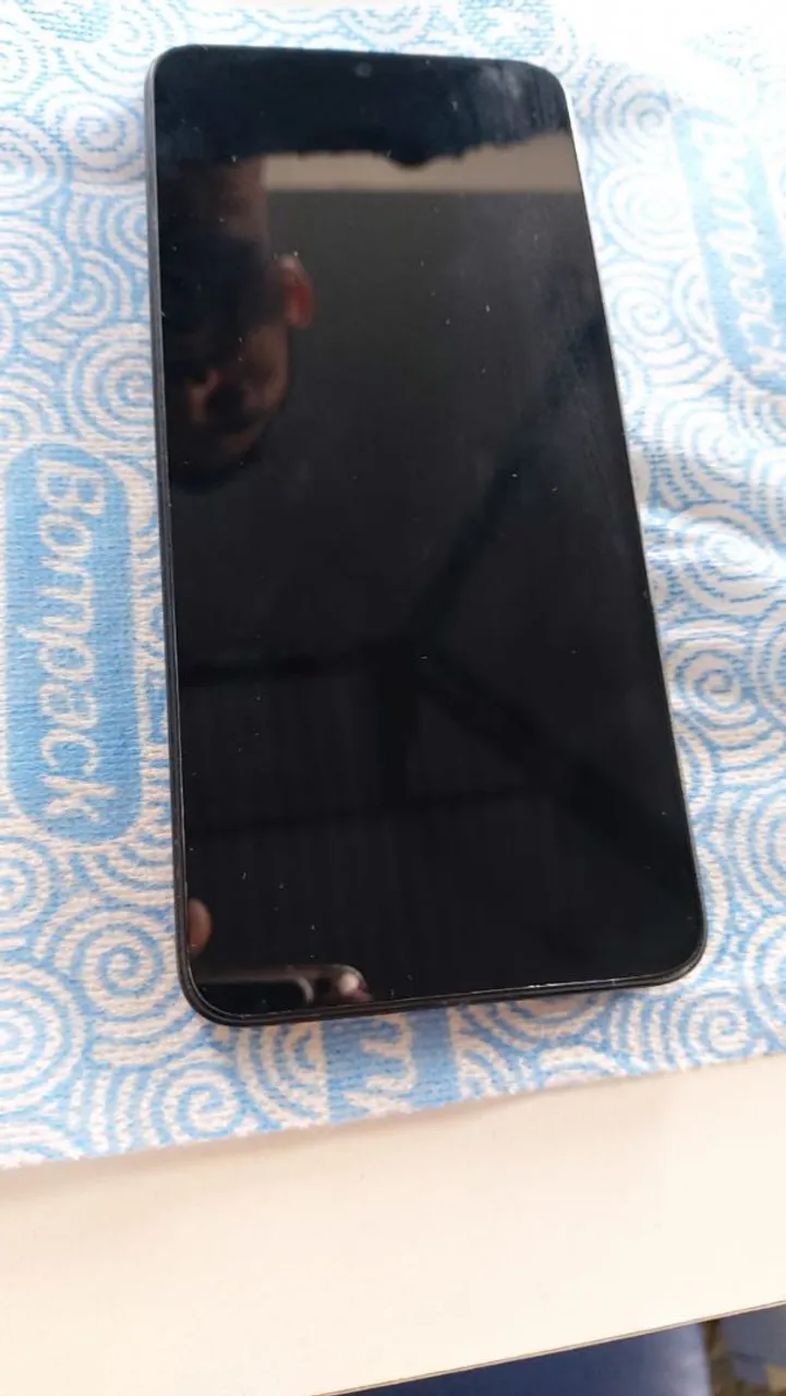Smartphone Preto - Tela grande e design elegante