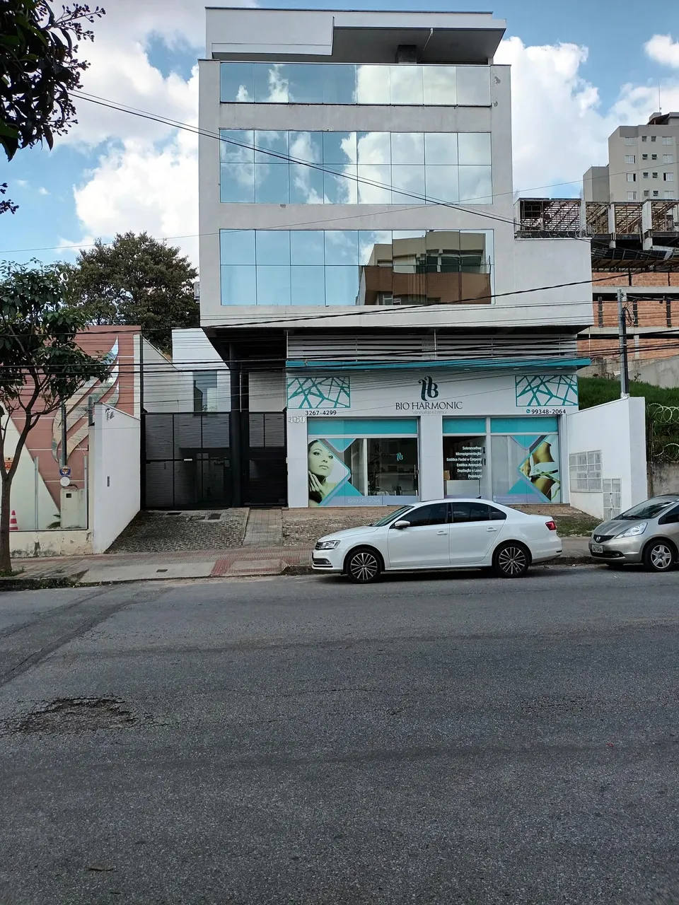 Ponto comercial/Loja/Box para aluguel com 129 metros quadrados
