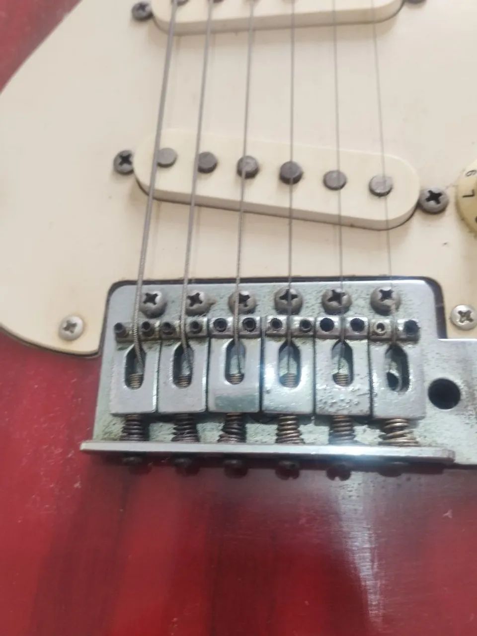 Guitarra modelo Stratocaster Strindberg com capa - Foto 4