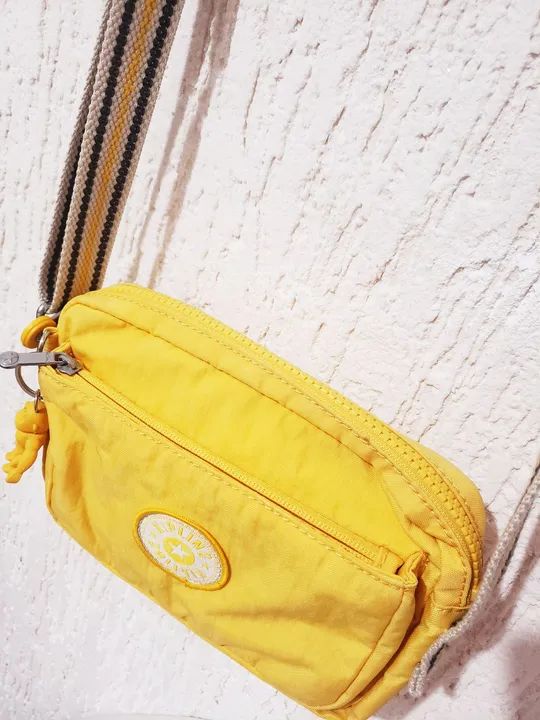 Bolsa Amarela Abanu - Kipling - Foto 2