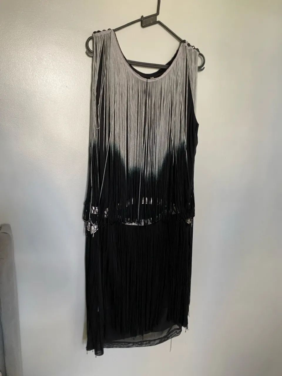 Vestido com franjas - Tamanho M  - Foto 3