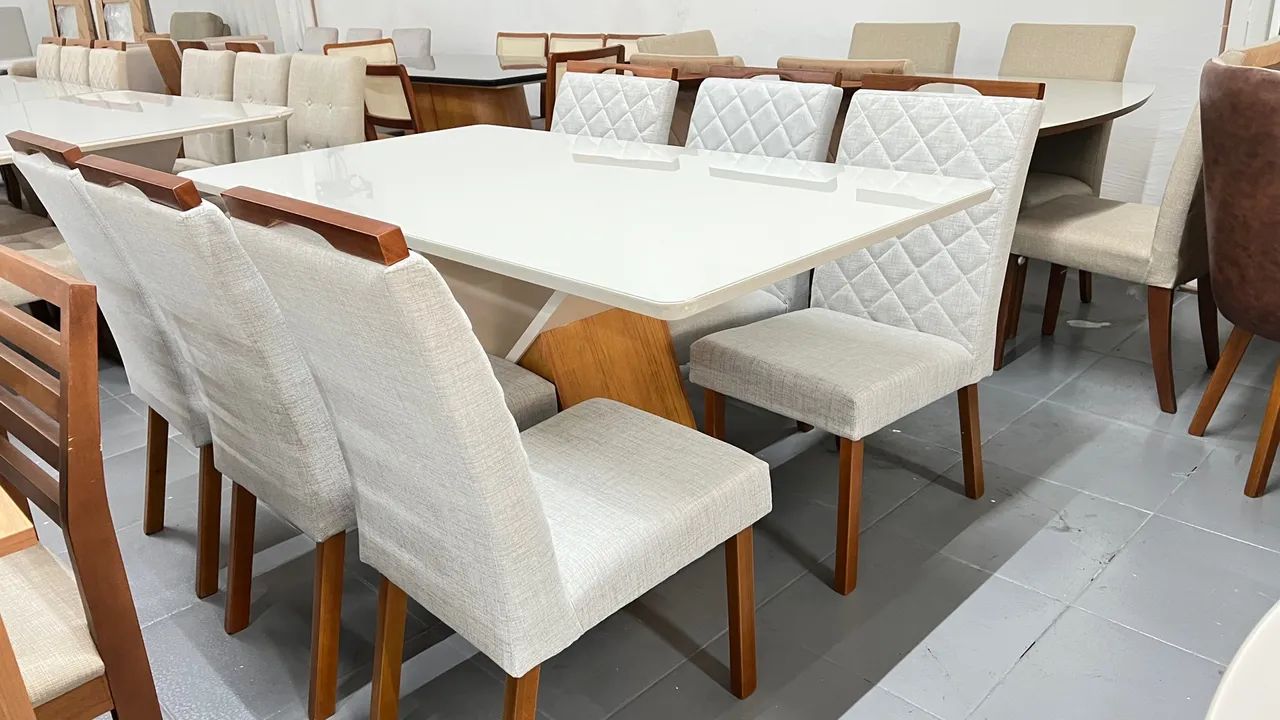 Conjunto de Mesa de Jantar Moderna com 6 Cadeiras