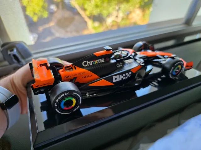 Miniatura F1 Mclaren MCL38 Oscar Piastri 2024 Aceito Cartão - Foto 6