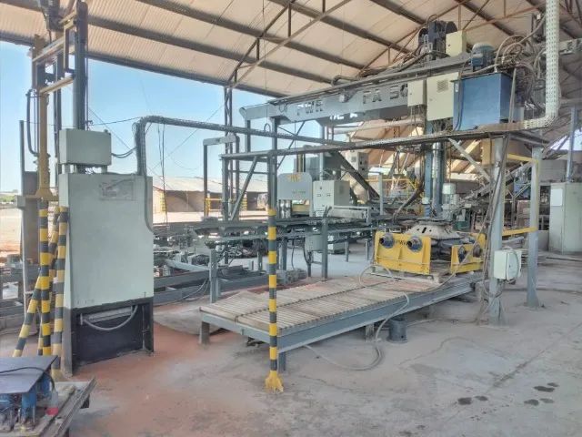 LINHA DE PRODUÇÃO DE BLOCOS E PAVERS DE CONCRETO - MISTURADOR, VIBROPRENSAS e PALETIZADORA - Foto 4