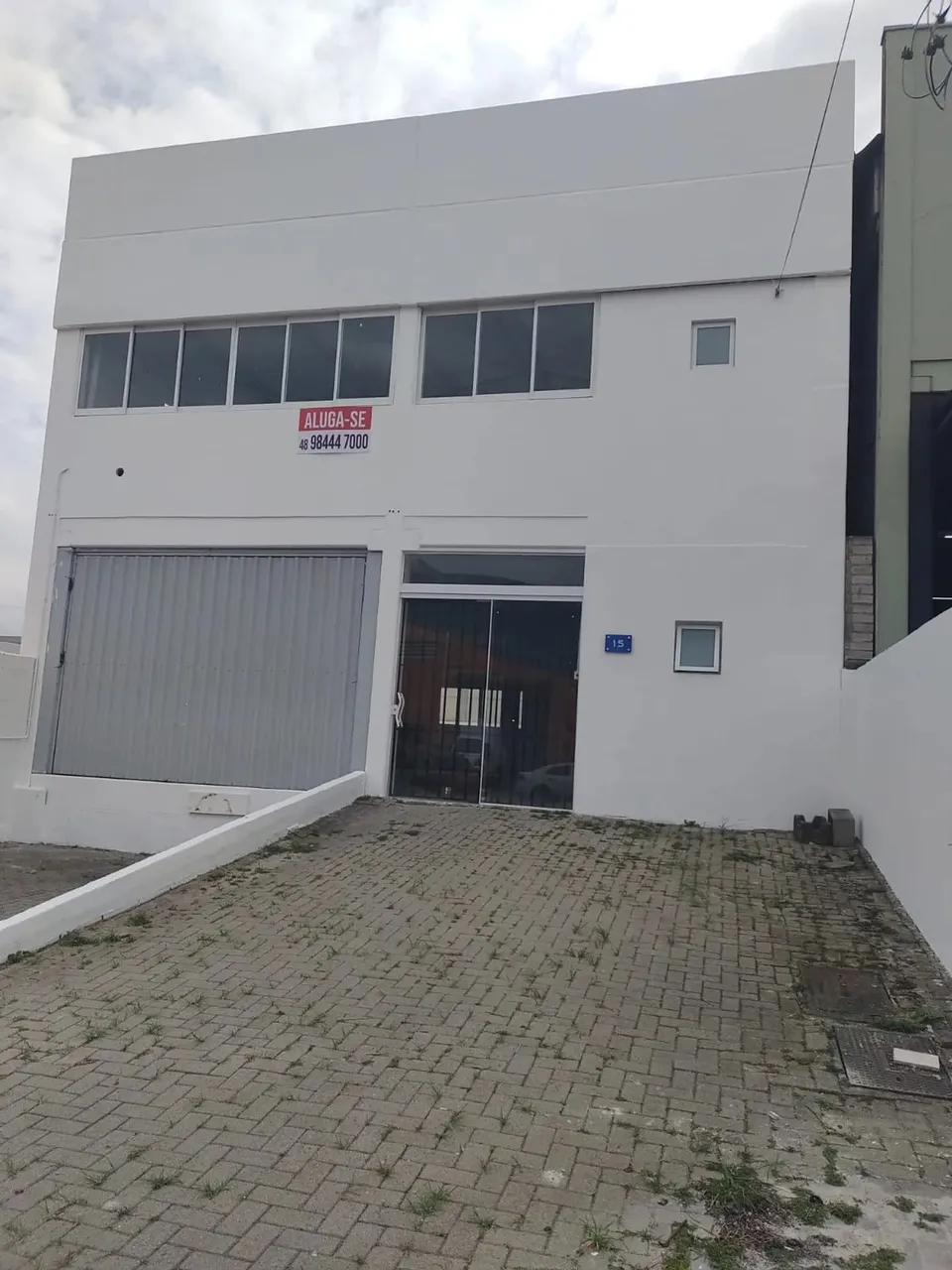 Imóvel para aluguel tem 300 metros quadrados em Jardim Eldorado - Palhoça - SC