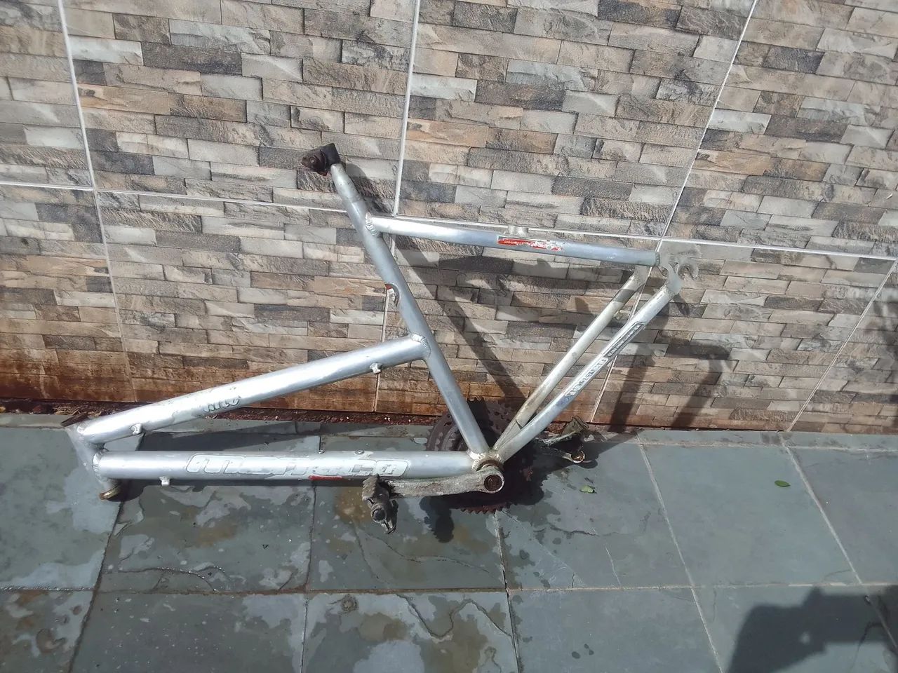 Quadro de alumínio Mônaco aro 16 - Foto 3