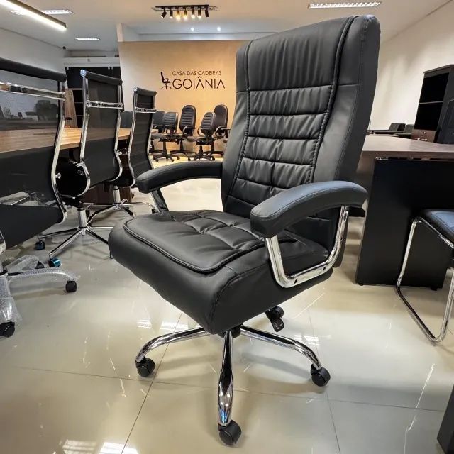 Cadeira Poltrona Presidente Luxo com Molas Ensacadas - Casa das Cadeiras Goiânia