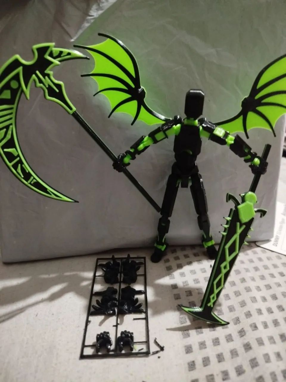 Action Figure Articulado com Acessórios