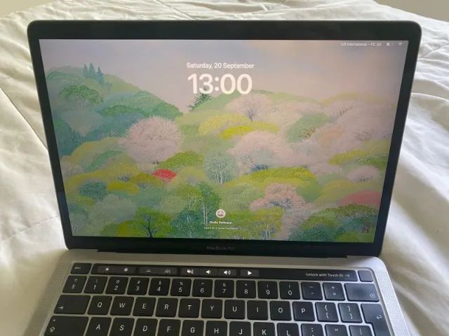MacBook Pro M2 2022 13