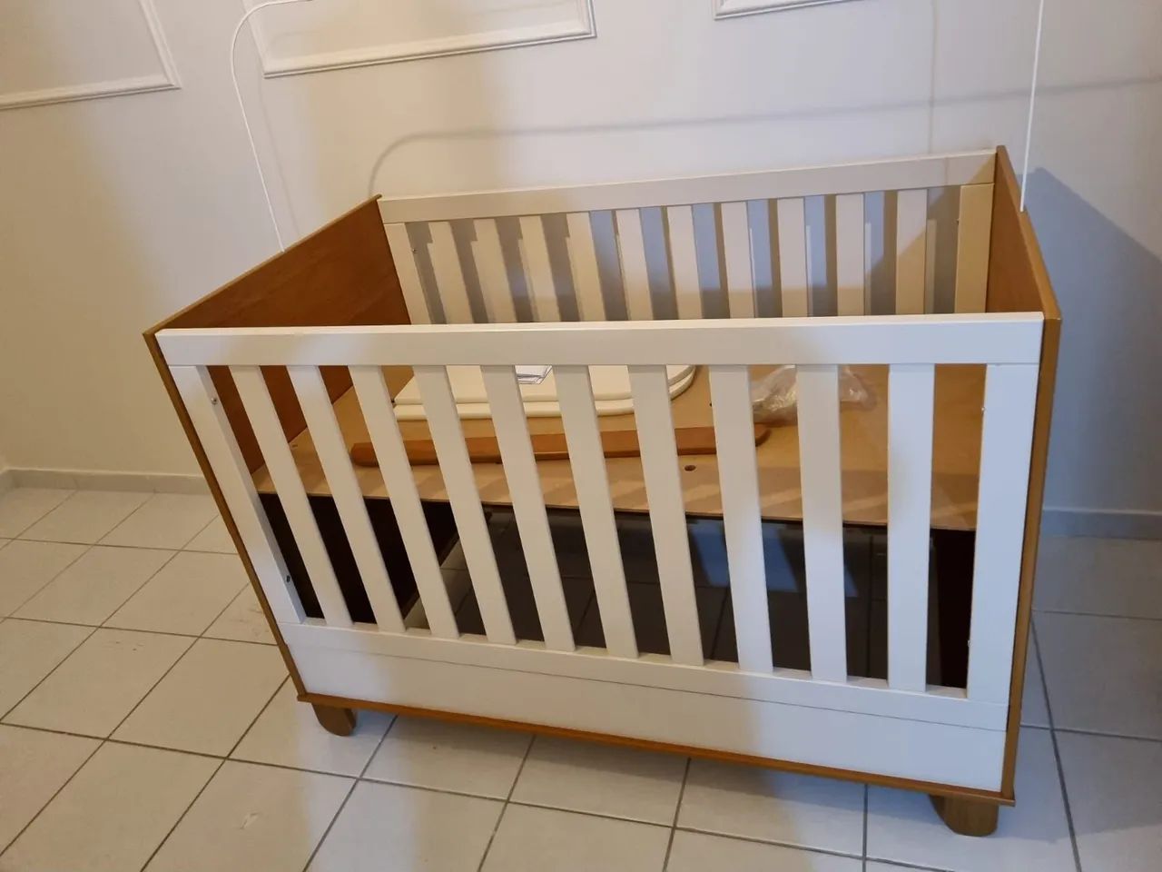 Berço modelo americano Matic Zupy, 5 meses de uso