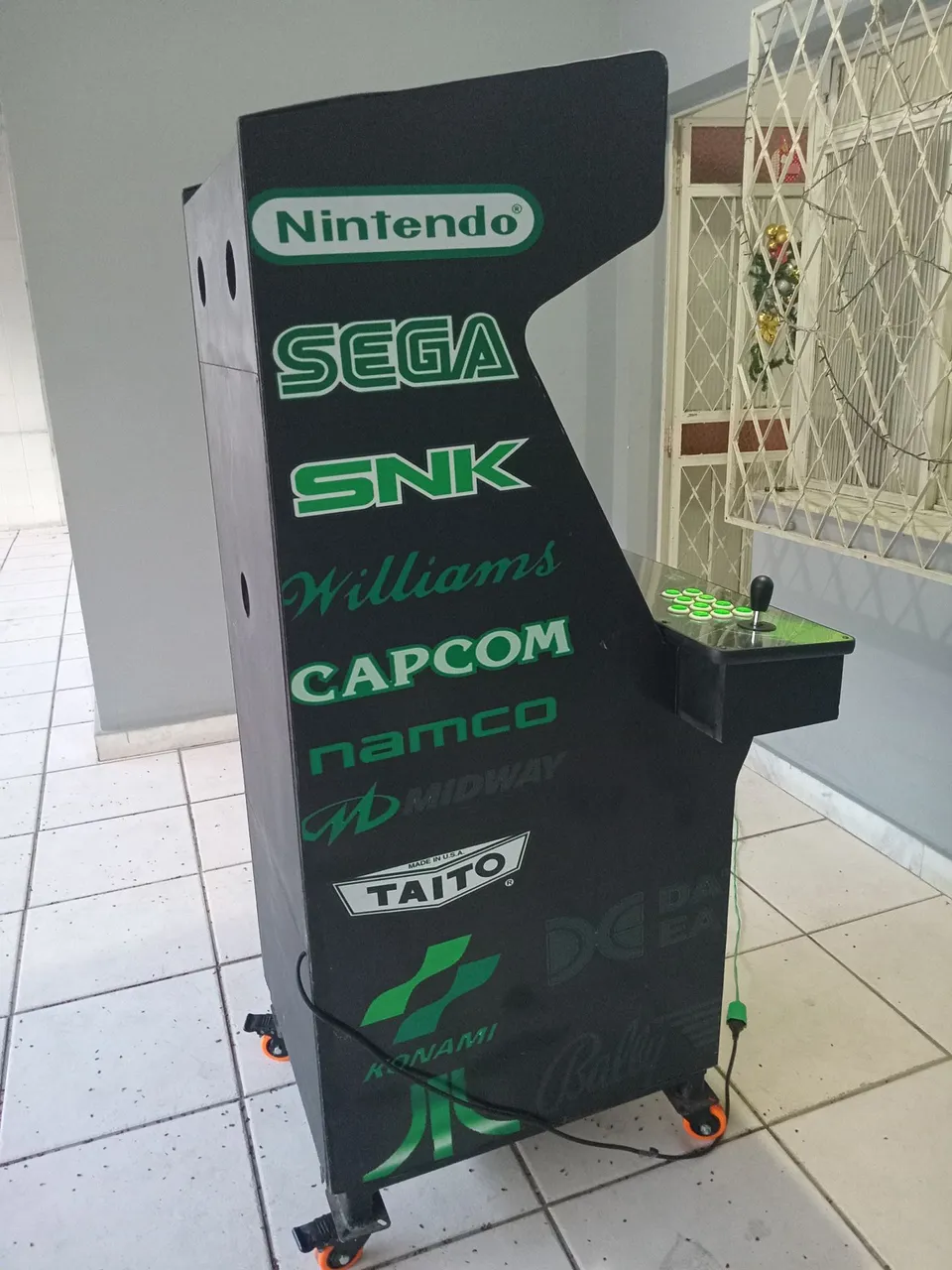 Gabinete de fliperama(SÓ O GABINETE)