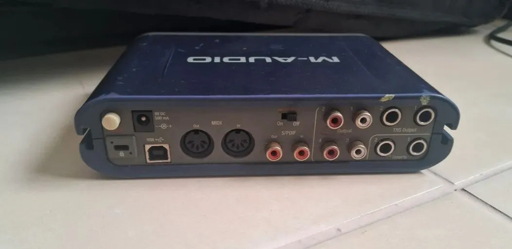 Interface de Áudio M-Audio