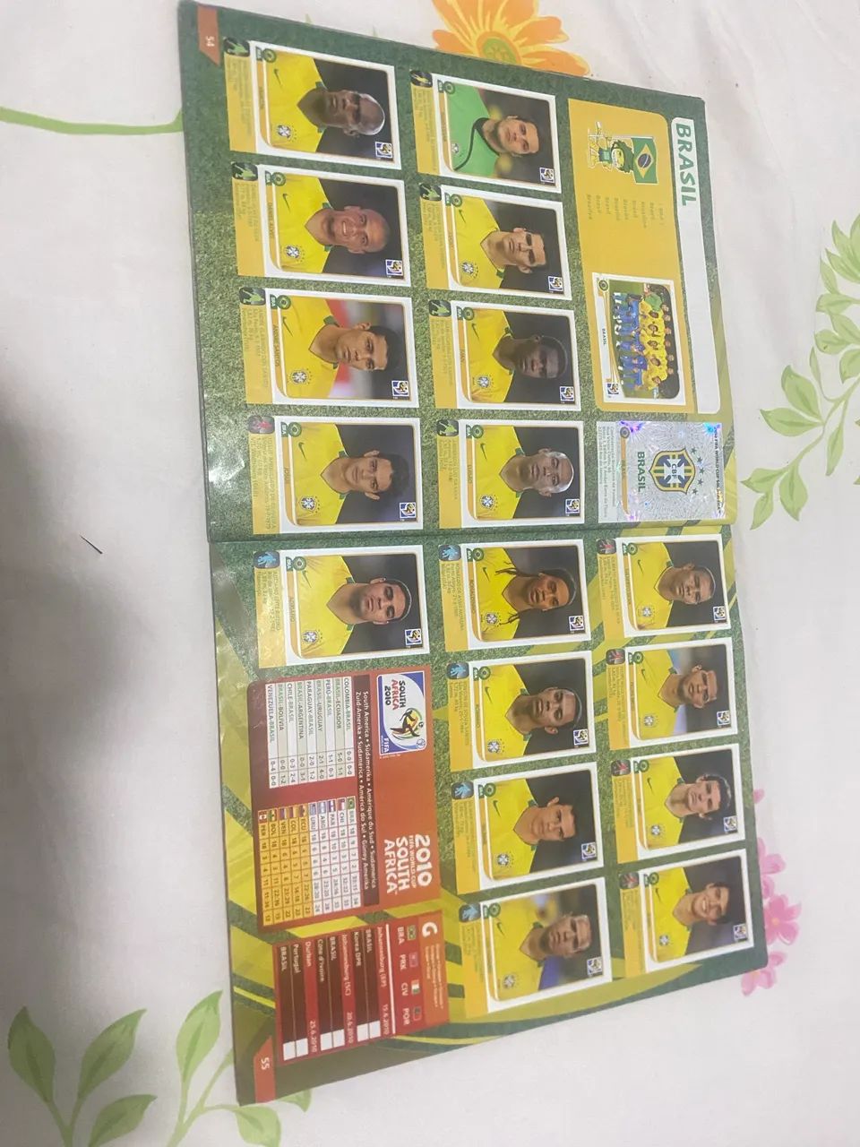 Kit com 2 álbuns copa 2010 e 2014 completos  - Foto 3