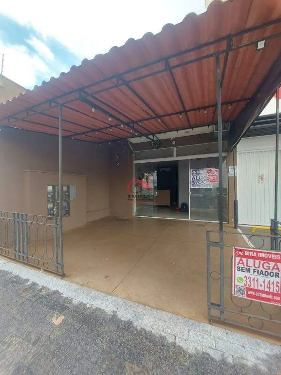 Loja Comercial com Cozinha e Área de Serviço. Bairro Abadia - Foto 2