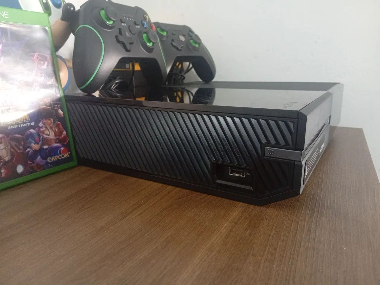 Xbox one fat +2 controles  - Foto 3