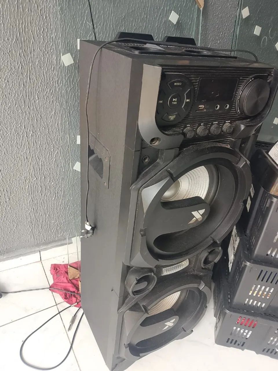 Vende-se caixa de som