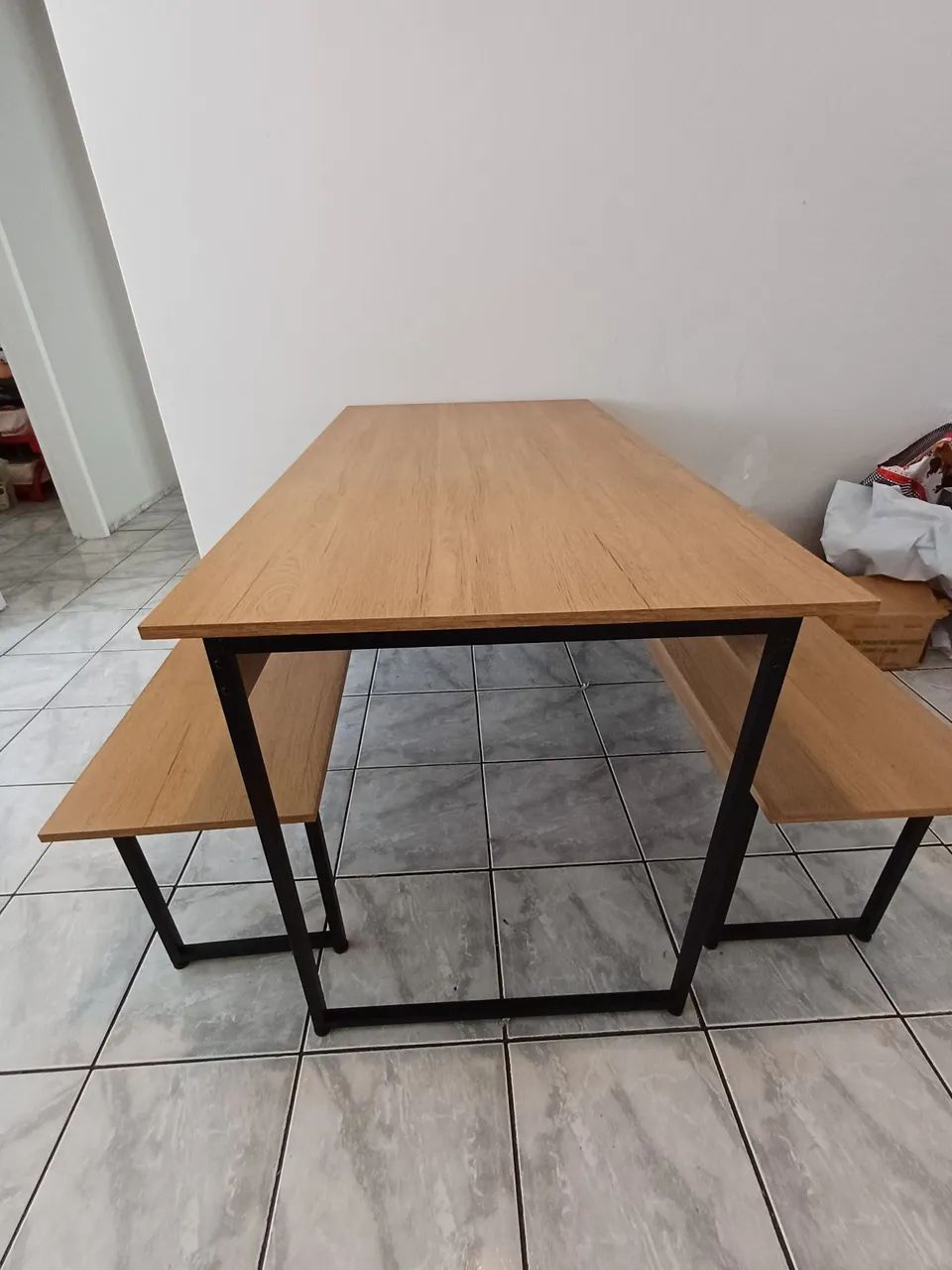 Conjunto mesa e bancos - Foto 3