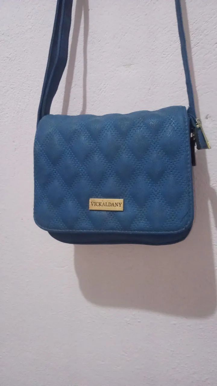 Bolsa Matelassê Transversal Azul Feminina  - Foto 3