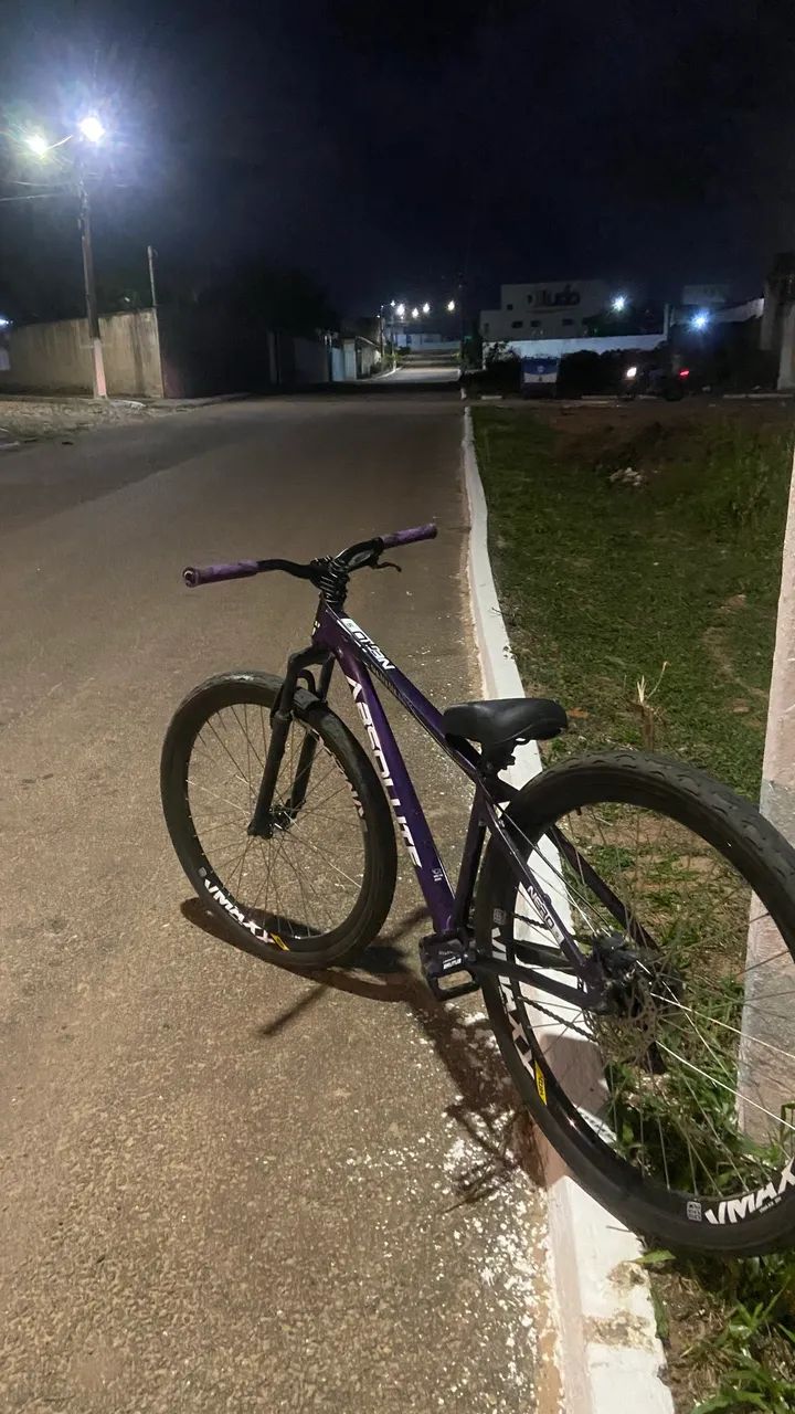 Bicicleta absolute roxa- seminova