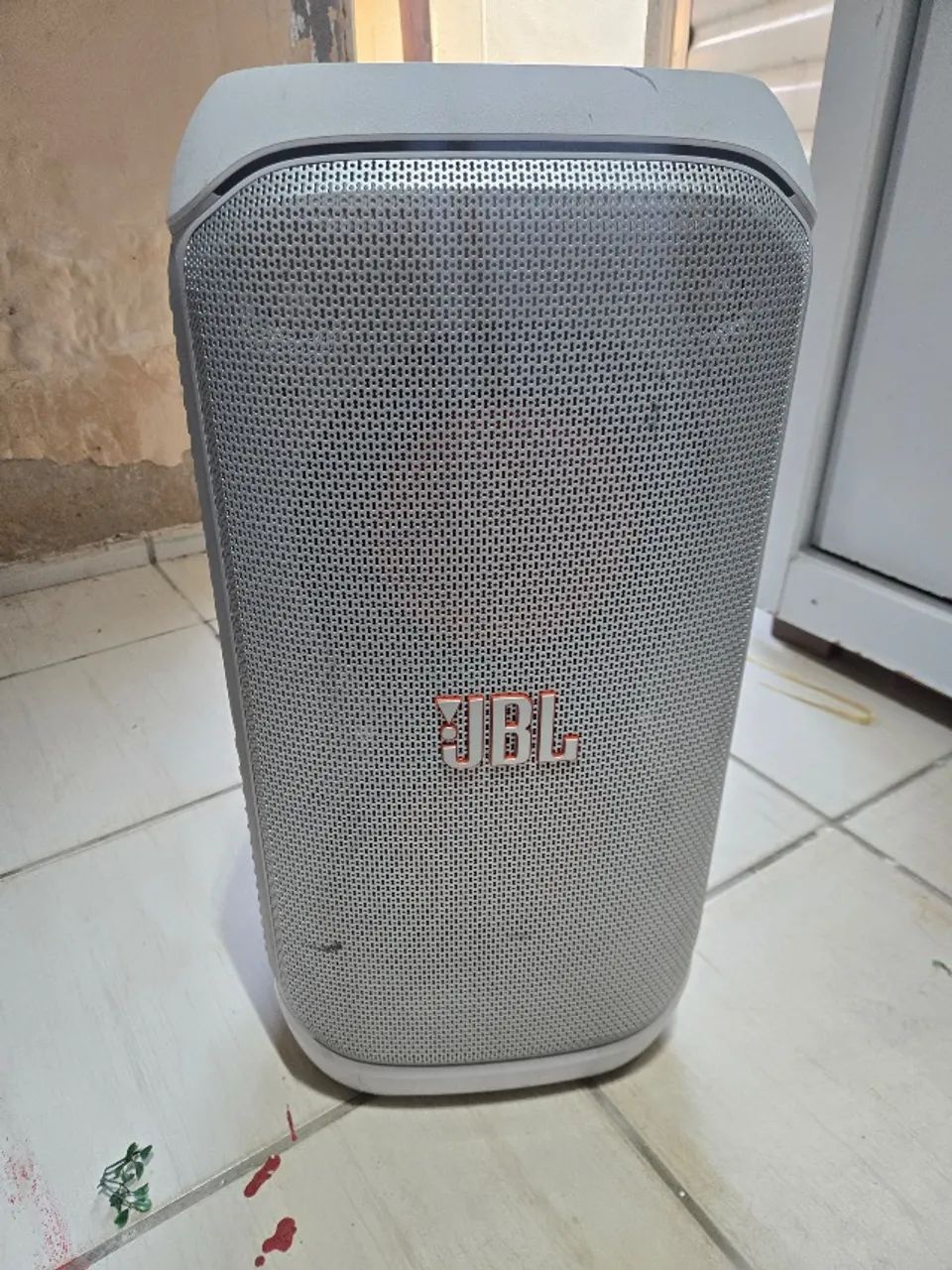 CAIXA DE SOM JBL 320 BRANCA