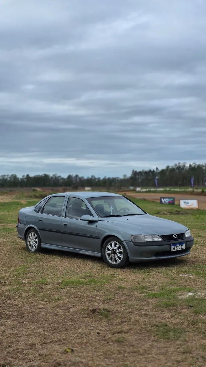 Chevrolet Vectra CD 2.2 16V / 2.0 16V Mec./aut. 1998