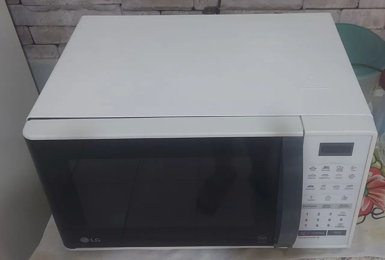 Microondas Panasonic 23 Litros Leia o anúncio  - Foto 2
