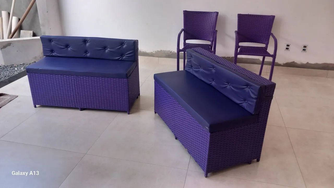  2 JOGOS DE SOFAS COM MESA - Foto 4