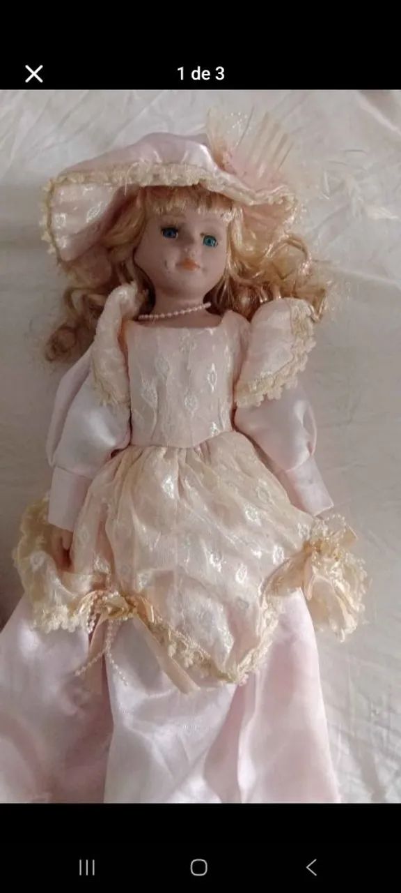 Boneca de porcelana 