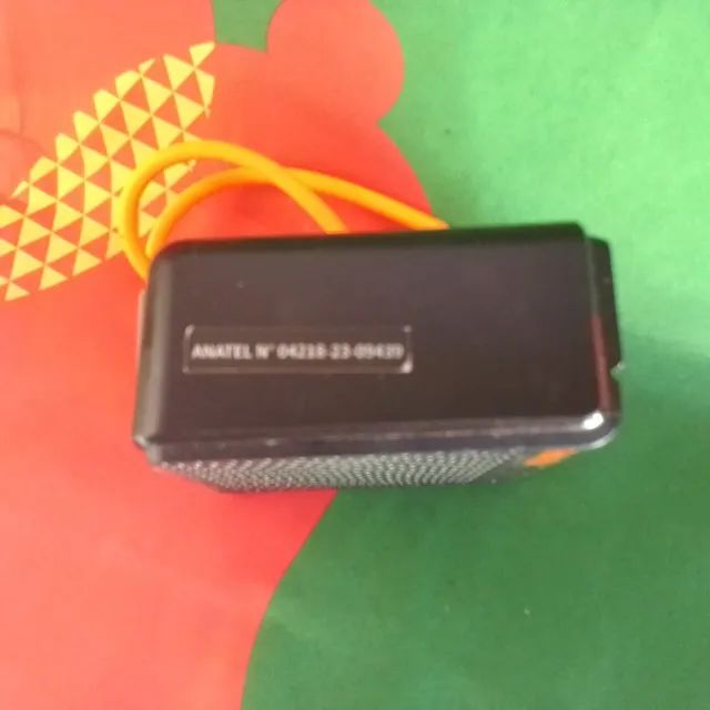 Caixa de Som Portatil Edifier Mp 85 Blutooth Preto e Laranja  - Foto 3