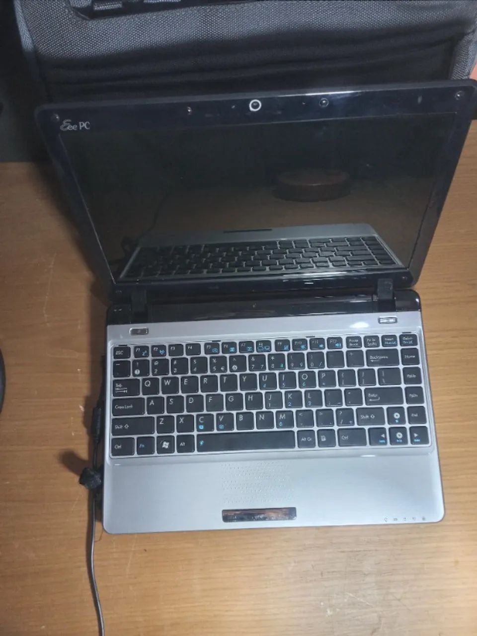 Netbook Asus Eee pc1201n - Tela manchada.