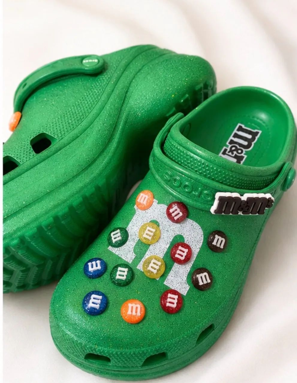 Crocs M&M número 39 - Foto 2