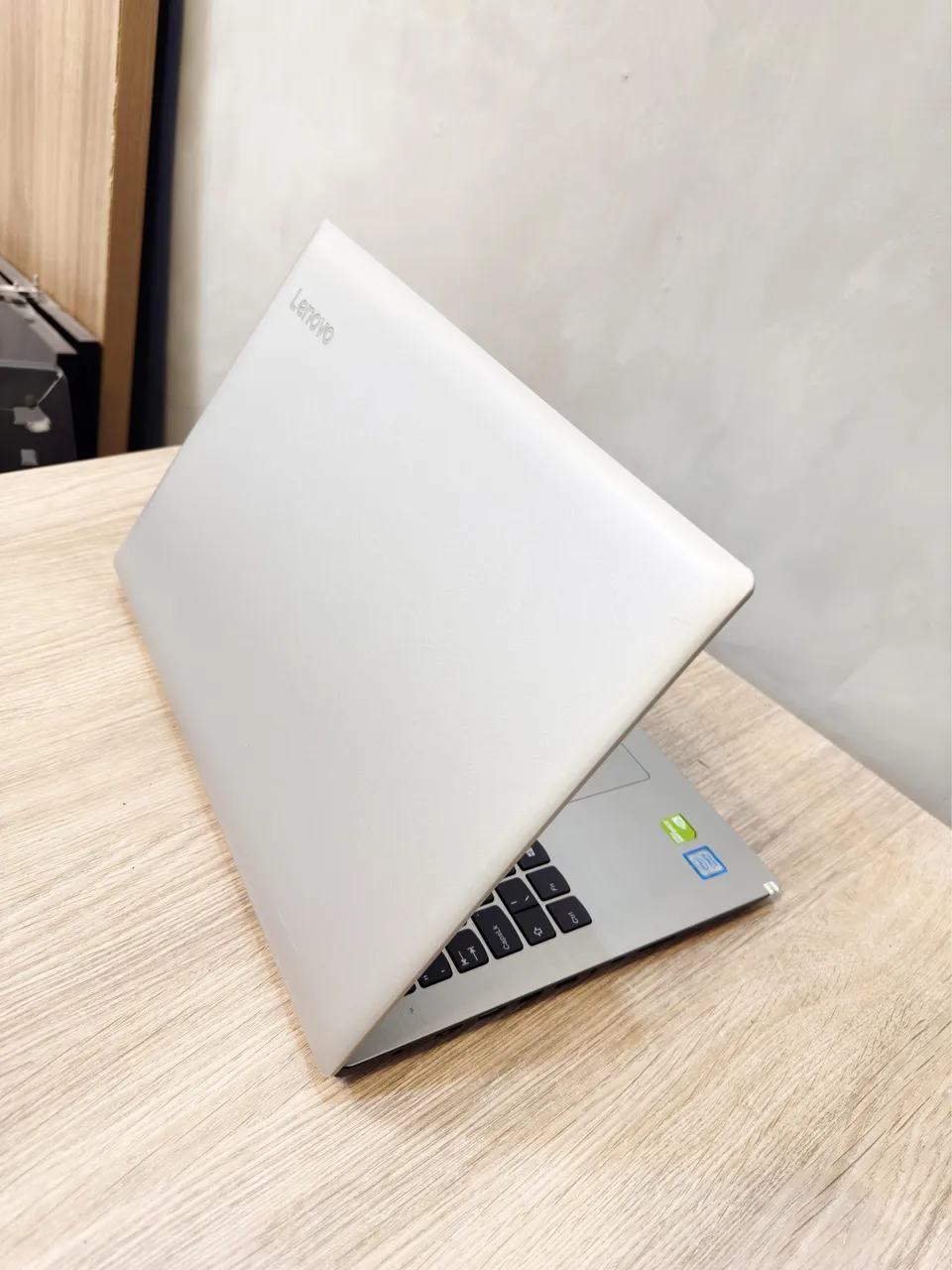 Seminovo: MacBook Air M1 256GB 8RAM - Silver - Bateria 93% | Loja