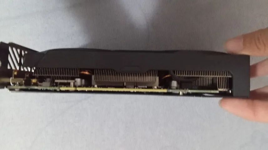 RTX 4060 Ti 16GB  - Foto 4