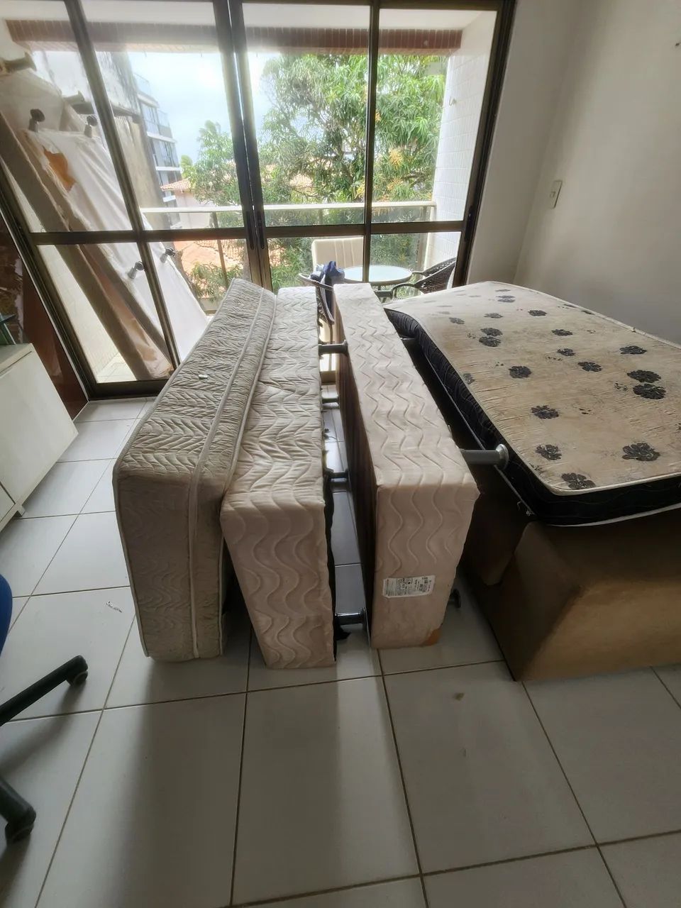 DOAÇÃO cama box solteiro + base box casal + colchão solteiro - RETIRADA RÁPIDA  - Foto 2