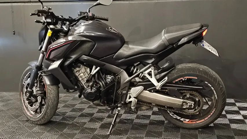 Honda - CB 650F - 2015 - Preta  - Foto 3