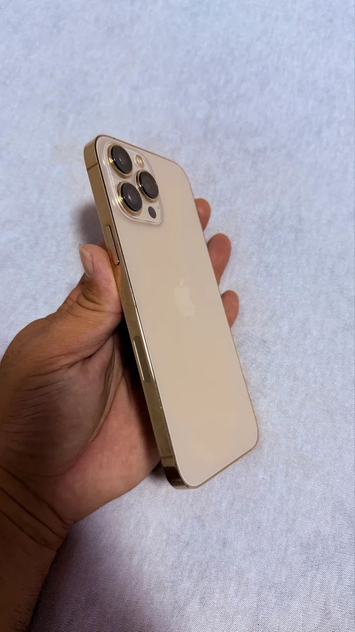 iPhone 13 Pro Max 256Gb - Gold - Muito bem cuidado - Celulares e