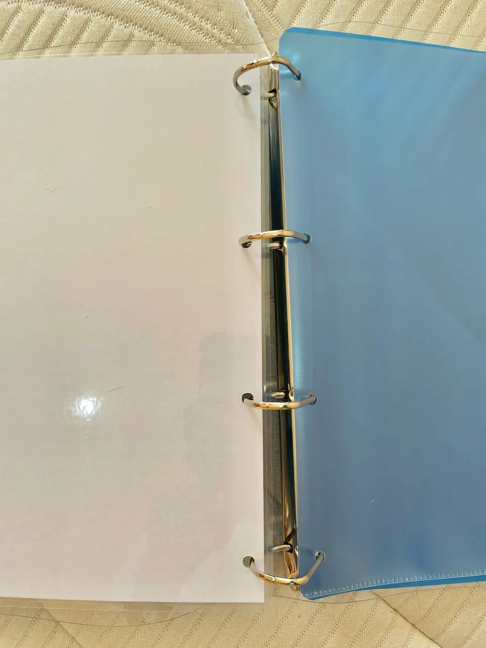 Fichário sem folhas adicionadas. Excelente material.  - Foto 3