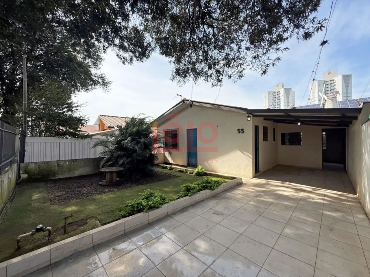 Casa de 3 quartos para alugar no Conjunto Borba Gato em Maringá com 2 vagas
