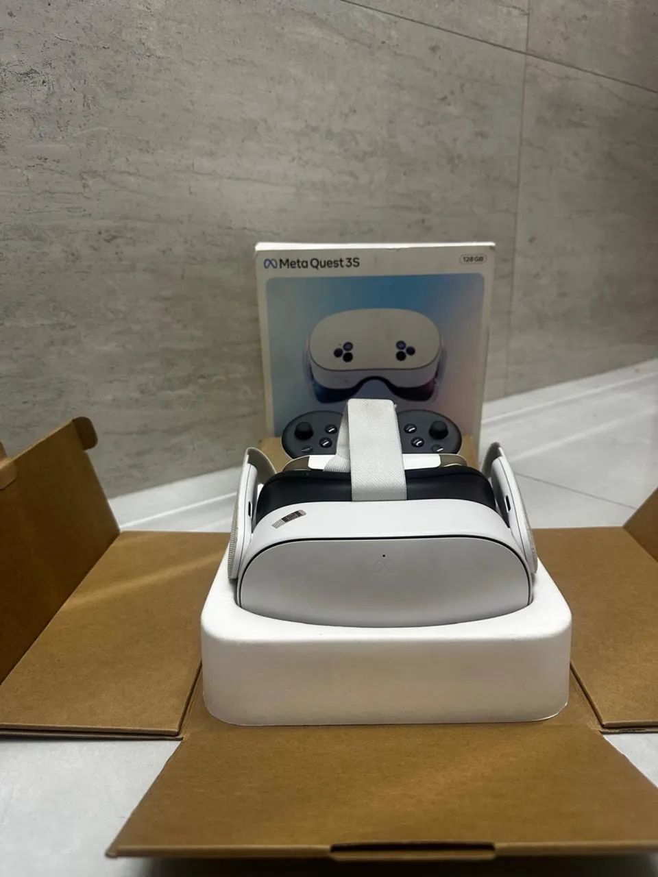 その他  Quest 3s Meta Quest 3S: novo headset de realidade virtual. Compre agora