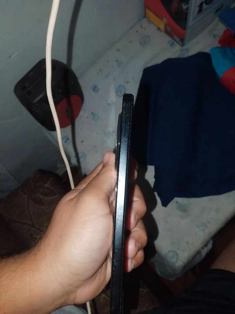 Vende-se redmi A3 só com a tela trincada mas pega normal  - Foto 2