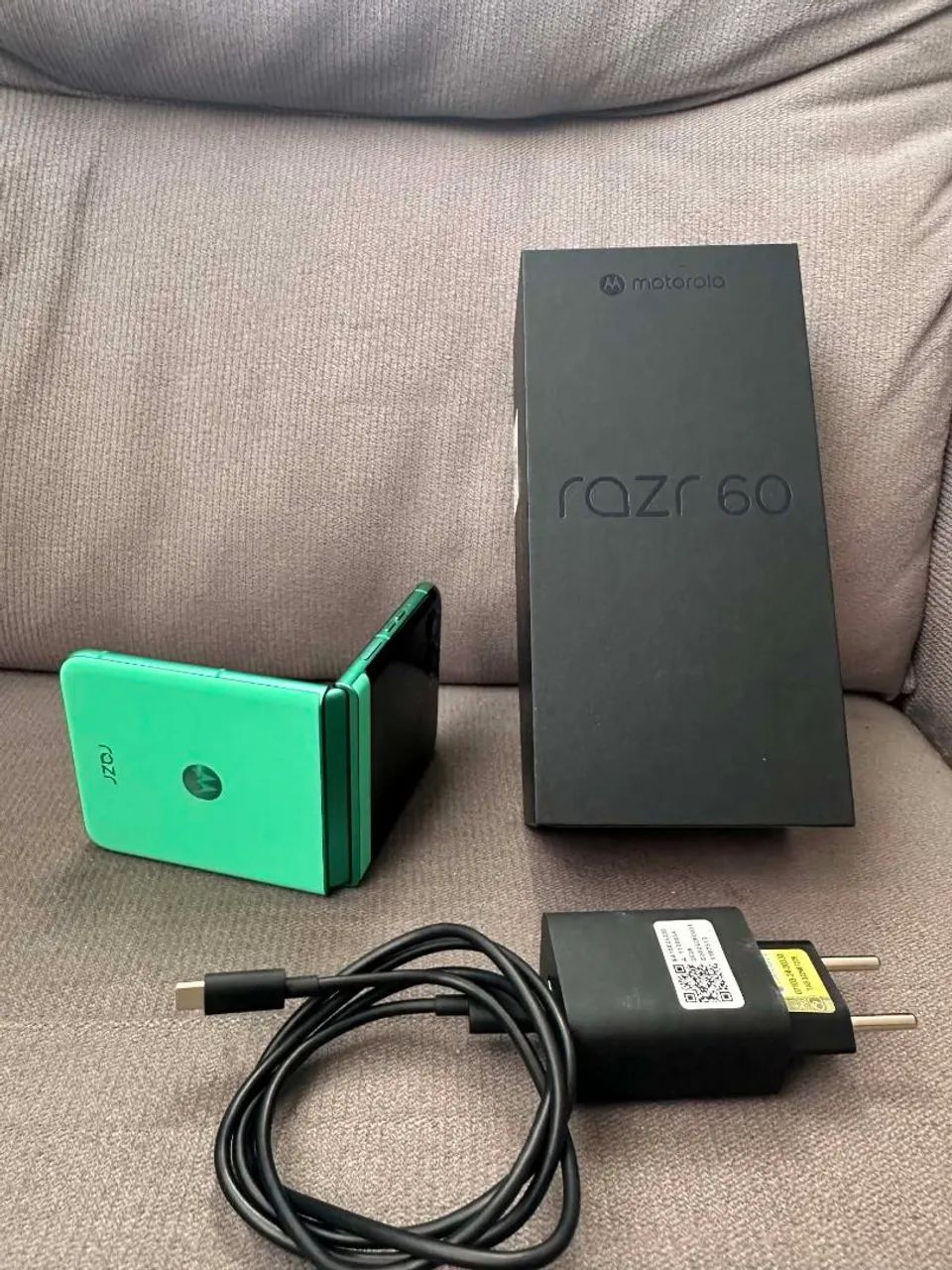 Motorola Razr 60 completo 256/12ram - Foto 4
