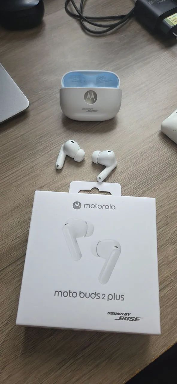 Fone bluetooth moto buds 2 plus
