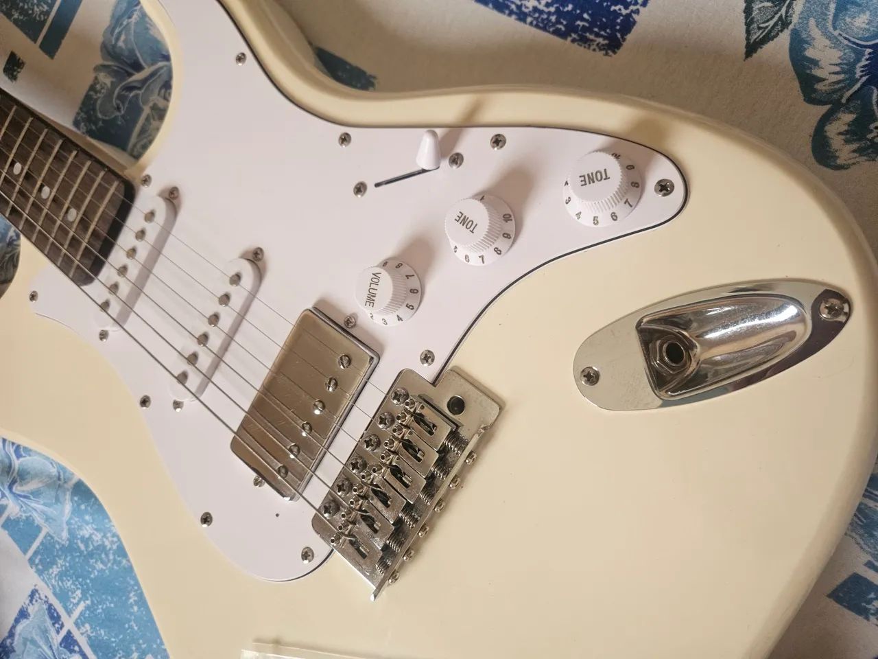 Guitarra Elétrica + Amplificador  - Foto 3