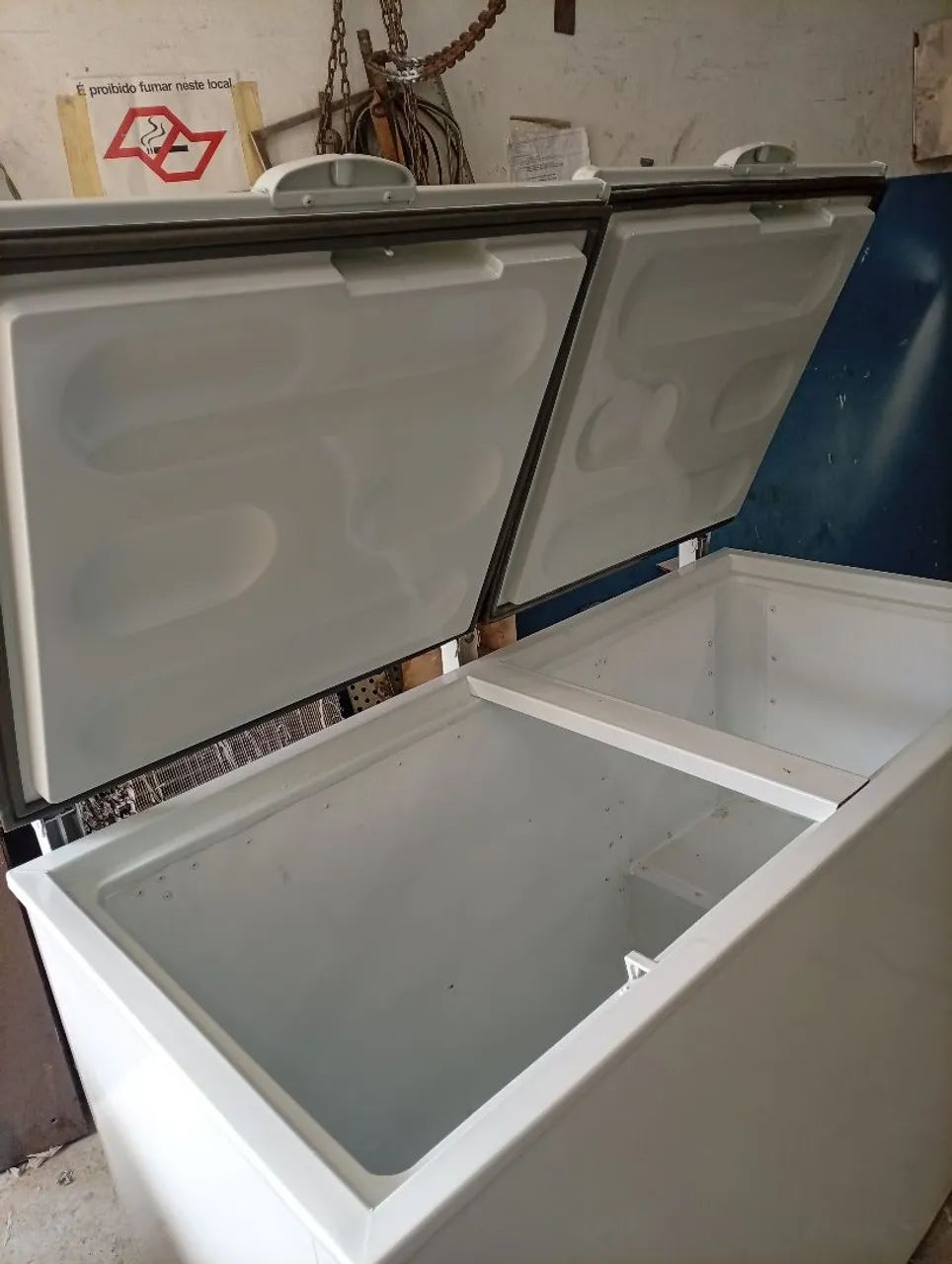 Freezer Metalfrio horizontal 400 litros - Foto 3