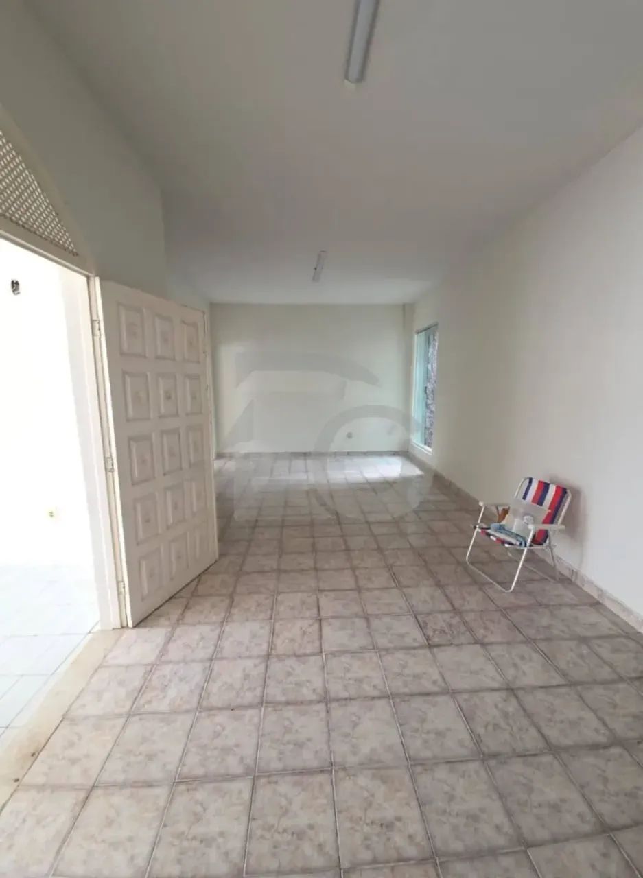 Imóvel no Bairro Cirurgia com 2 Quartos, 2 Banheiros e Garagem