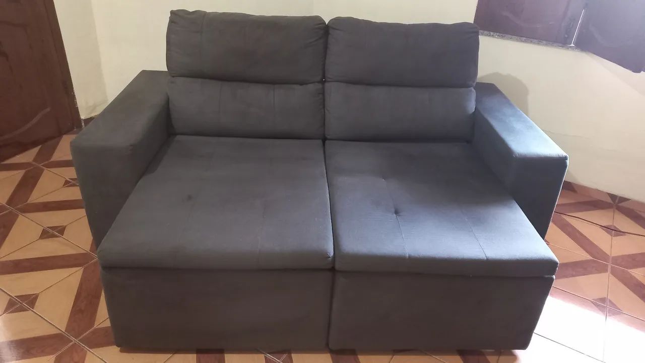 Vendo esse sofá pouco usado 