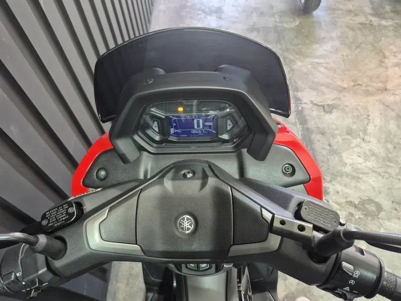 Yamaha NMax 160 cc  - Foto 5